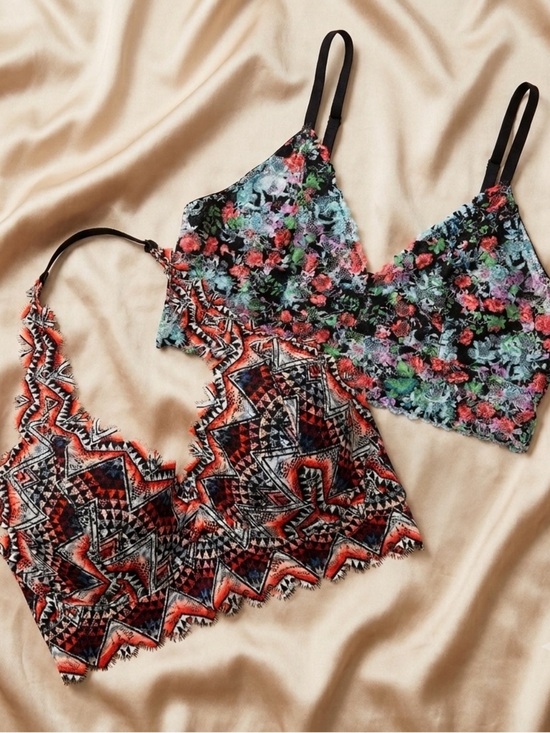 Victoria's Secret Other - Lot 2 Victoria Secret Bralette Black Flowers Crocheted Lace Size Medium